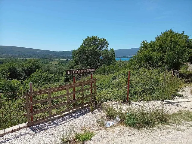 EXKLUSIVES BAUGRUNDSTÜCK MIT MEERBLICK IN KAVAČ